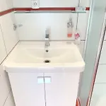 Krásný U Lesa, Trolejbus Do Centra A Bvv, Parkování Zdarma